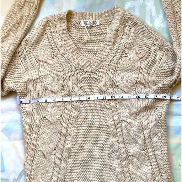 Pink Rose Women Cable Knit Pullover Sweater V-Neck Size Medium Beige Wool - Picture 3 of 7